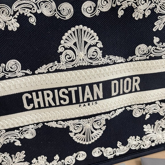 ❌SOLD❌NEW CHRISTIAN DIOR Canvas Embroidered Cornely Book Tote Blue White Large - Picture 5 of 14